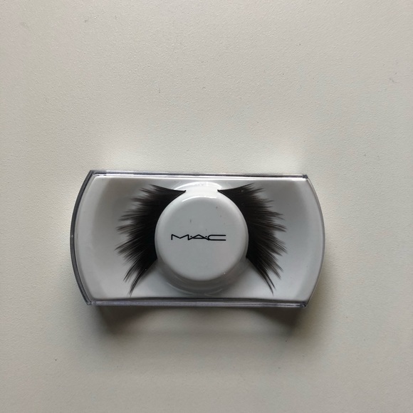 🆕 MAC False Lashes x3 - Picture 4 of 5